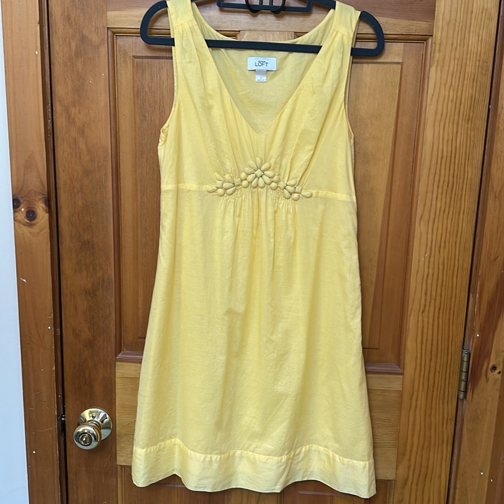 LOFT Yellow V-Neck Sleeveless Sundress - Size 2